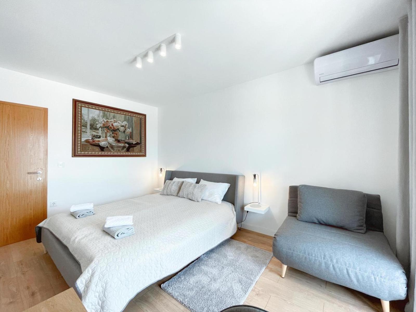 Caramel Comforts With Sea View In Stinjan Only 300 Meters From The Beach Pula Ngoại thất bức ảnh