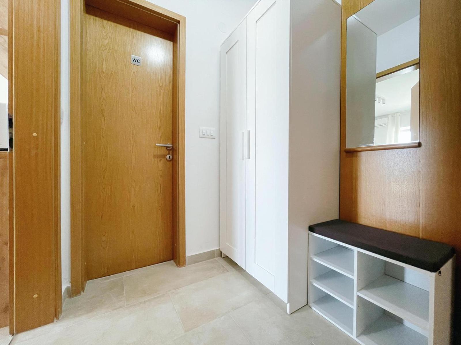 Caramel Comforts With Sea View In Stinjan Only 300 Meters From The Beach Pula Ngoại thất bức ảnh